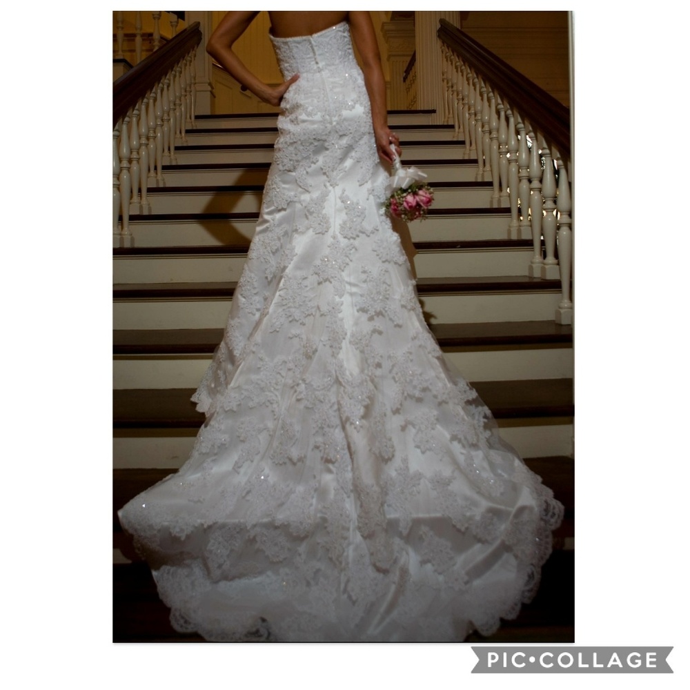 Oleg Cassini Mermaid/Trumpet Lace Wedding Gown - Picture 4 of 6